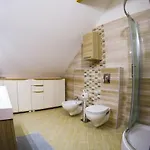 Apartma Nika *