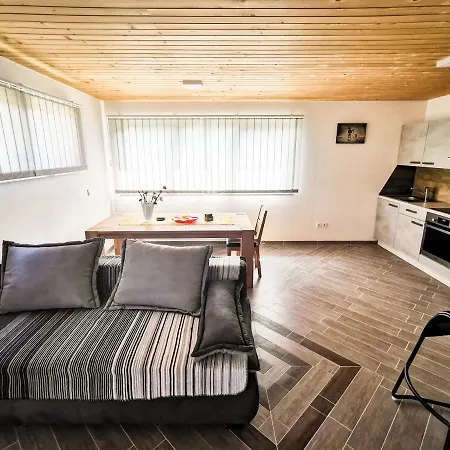 Apartament Apartma Nika *