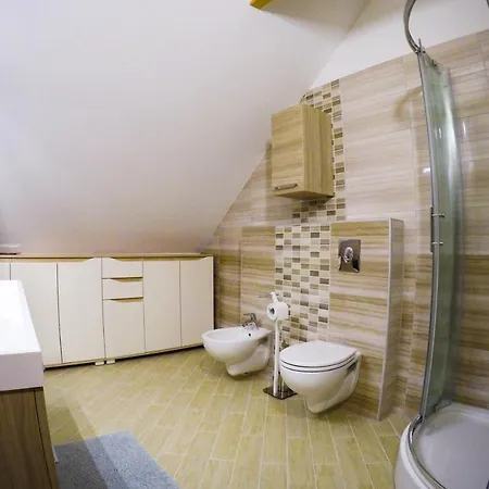 Apartma Nika *